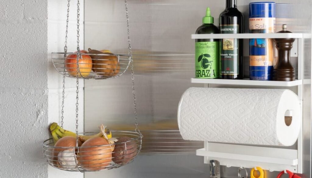ROUNDUP-SMALL-KITCHEN-IDEAS-2048px-2511-2x1-1.jpg