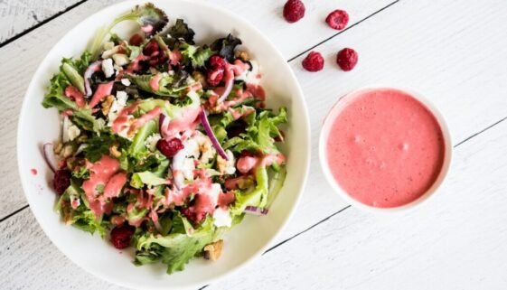 Raspberry_Vinaigrette_Dressing.jpg