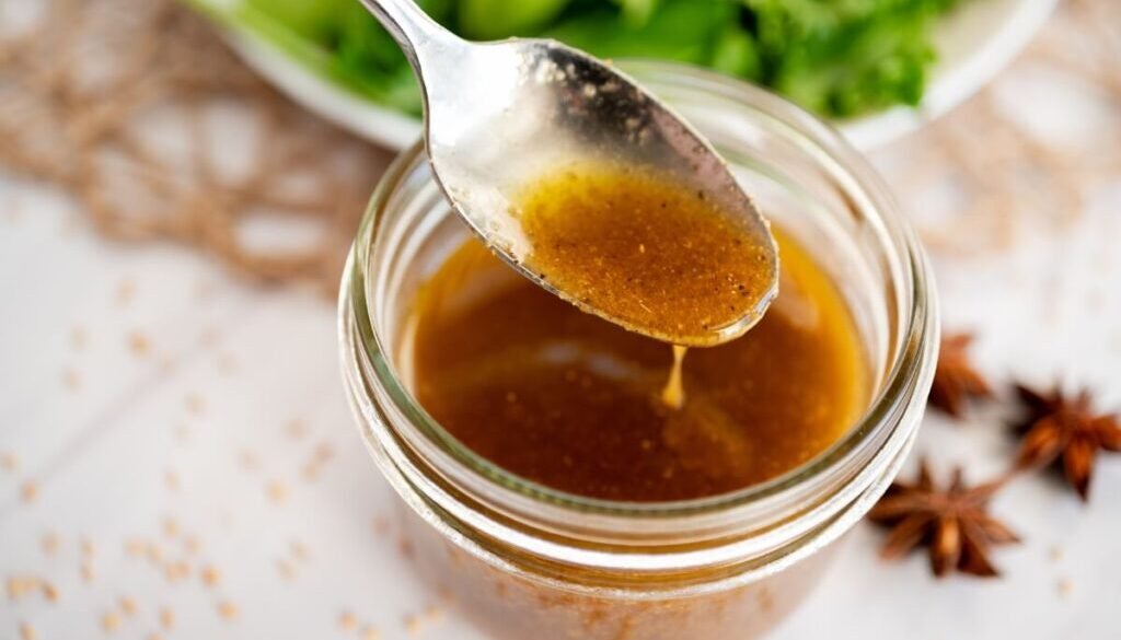Sweet_Asian_Salad_Dressing.jpg