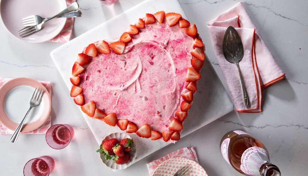Valentine_s-Day-Cake_WD0158-S-f6e931756a654dc39e8c8d95164c62dc.jpg