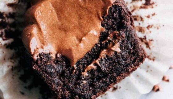 flourless-chocolate-cupcake.jpg