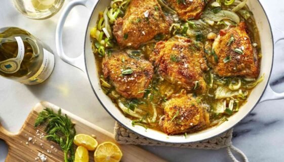 fwcooks-braised-chicken-thighs-with-fennel-ft-recipe2019_156-2000-e7d5e1ecd63744d2b2a07061458b1482.j.jpeg