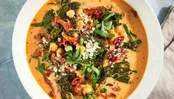 marry-me-chickpea-soup-with-kale-beauty-671_preview_maxWidth_4000_maxHeight_4000_ppi_300_quality_100.jpeg