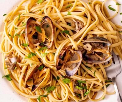 linguine-with-clam-sauce-recipe.jpg